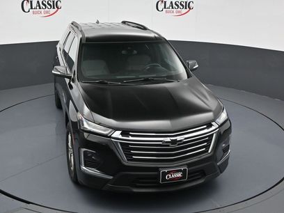 Used 2023 Chevrolet Traverse LT
