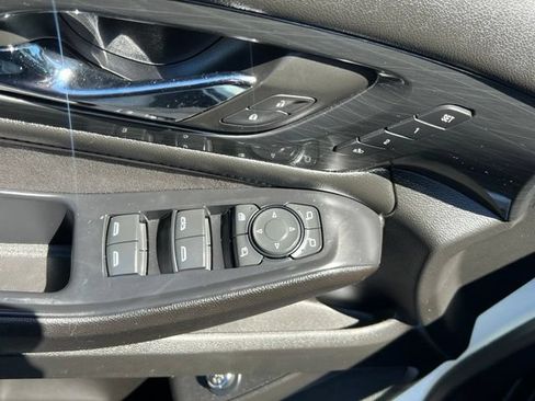 Used 2022 Chevrolet Traverse High Country AWD/4WD image 18