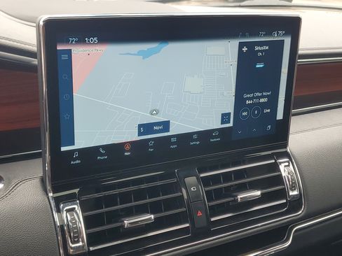Used 2024 Lincoln Navigator Reserve AWD/4WD image 16