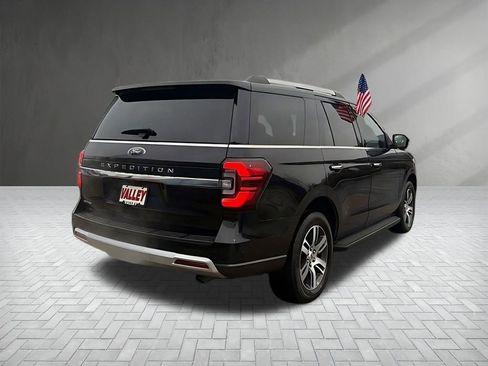 Used 2024 Ford Expedition Limited image 7