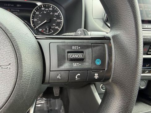 Used 2021 Nissan Rogue SV AWD/4WD image 26