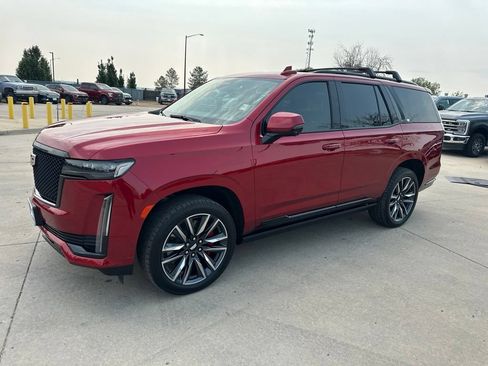 Certified 2022 Cadillac Escalade Sport w/ Touring Package AWD/4WD image 32