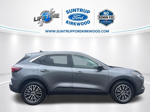 Used 2023 Ford Escape Active w/ Tech Pack #1 AWD/4WD image 8