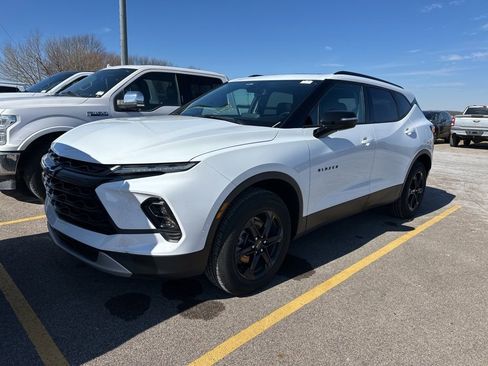Used 2024 Chevrolet Blazer LT w/ Midnight/Sport Edition image 11