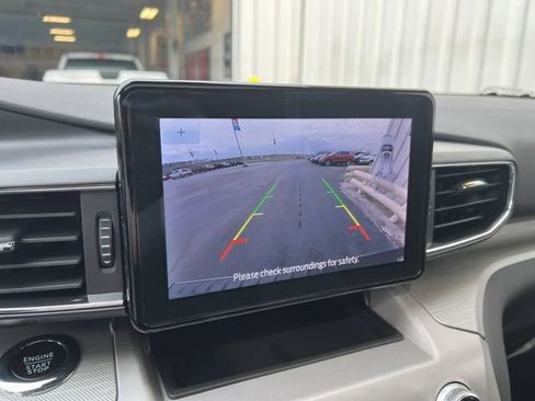 Used 2023 Ford Explorer XLT w/ Equipment Group 202A image 30