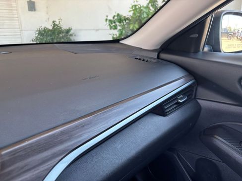 Used 2025 Nissan Altima 2.5 SV FWD image 36