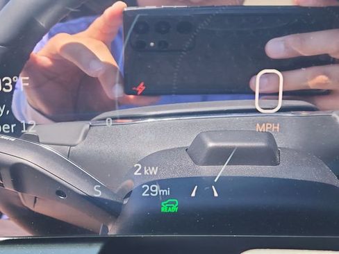 New 2025 Cadillac Optiq Luxury 1 image 12