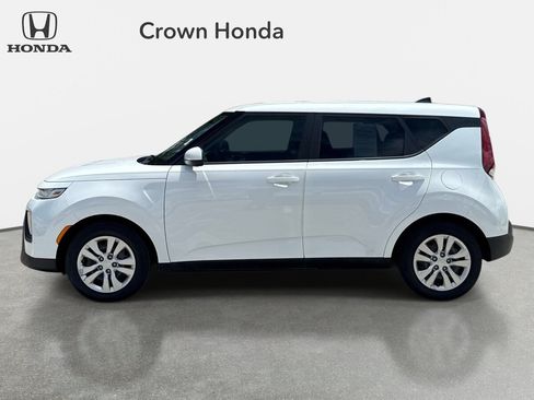Used 2020 Kia Soul LX FWD image 2