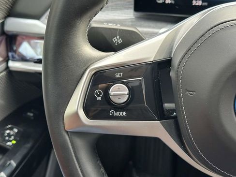 Certified 2025 BMW i7 xDrive60 image 32