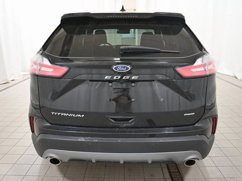 Used 2024 Ford Edge Titanium image 11