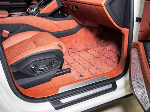 Used 2024 Lamborghini Urus S image 18