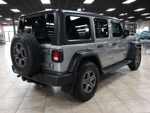 Used 2018 Jeep Wrangler Unlimited Sport S AWD/4WD image 5
