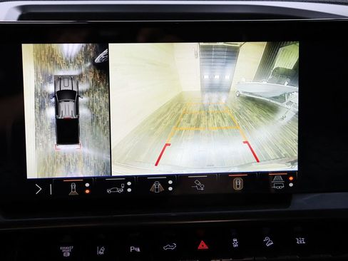 Used 2024 GMC Sierra 2500 SLE image 65