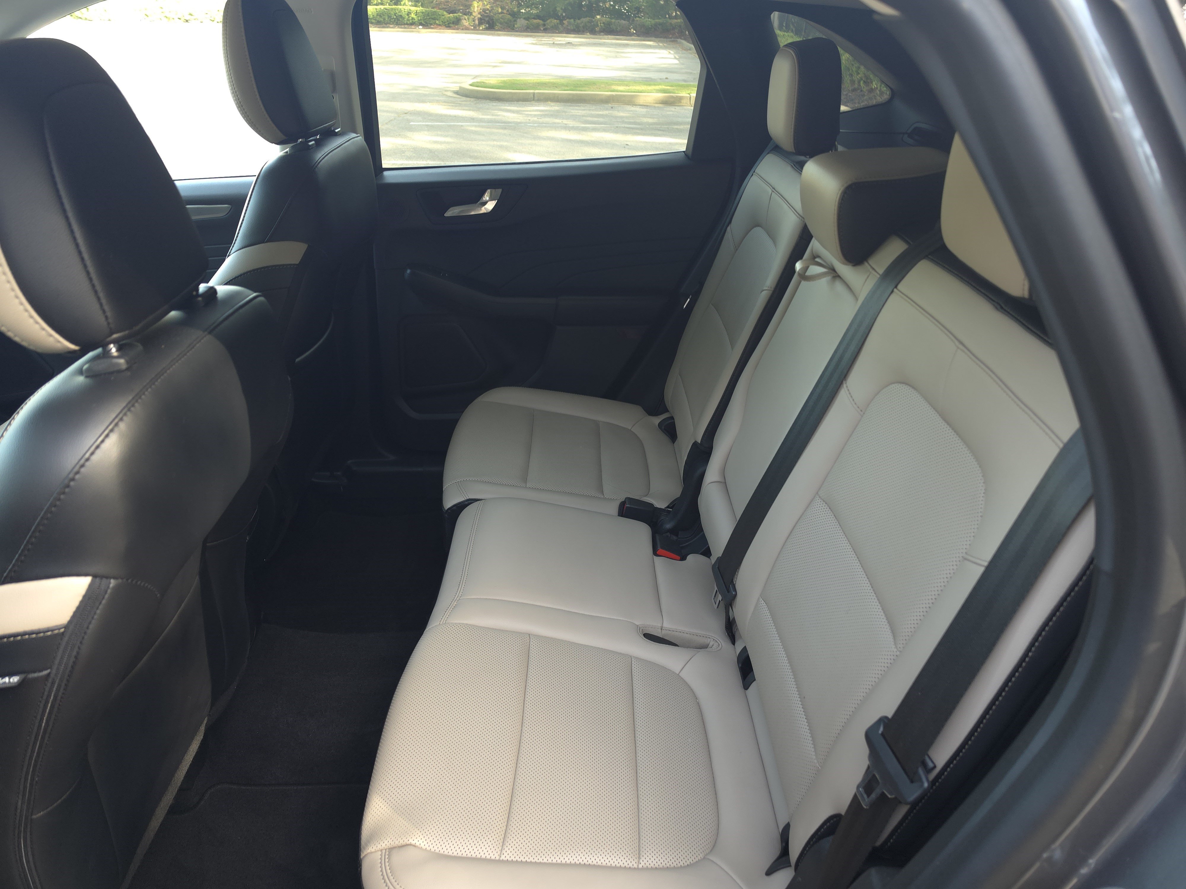 Used 2021 Ford Escape Titanium AWD/4WD image 19