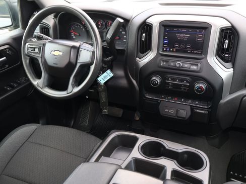 Used 2022 Chevrolet Silverado 1500 Custom image 11