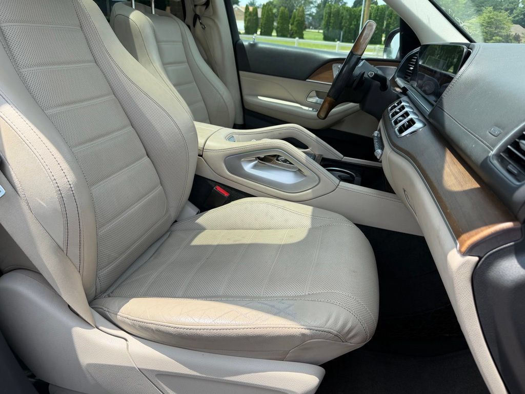 Used 2020 Mercedes-Benz GLS 450 4MATIC image 8