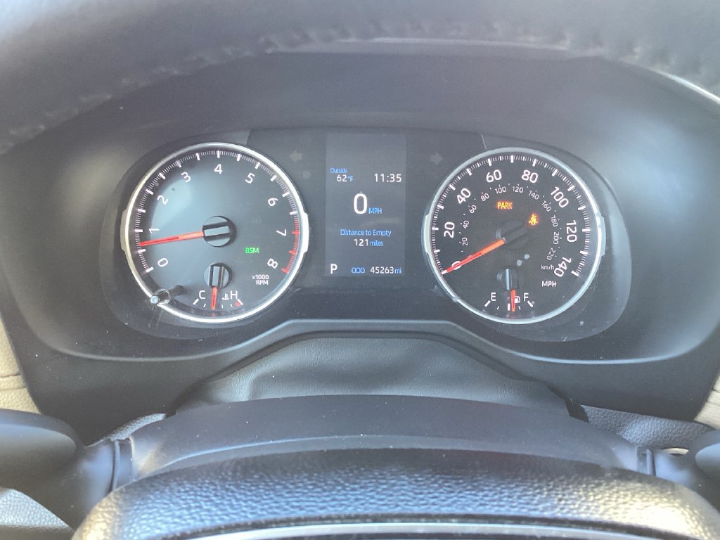 Used 2020 Toyota RAV4 XLE Premium AWD/4WD image 15