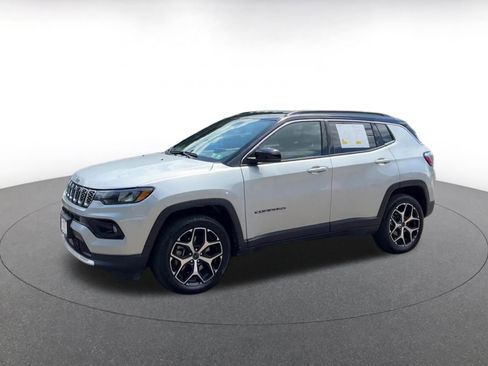 Used 2025 Jeep Compass Limited AWD/4WD image 8