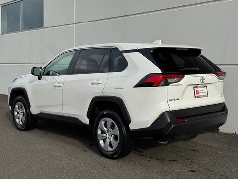 Used 2025 Toyota RAV4 LE image 8