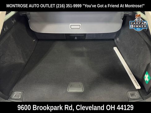 Used 2024 Volvo V60 B5 Cross Country Plus image 41