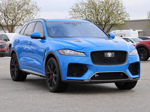 Used 2020 Jaguar F-PACE SVR image 4