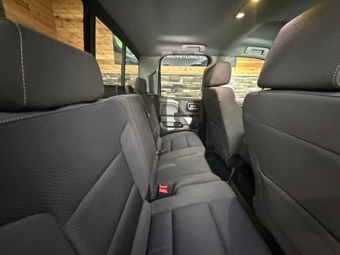 Used 2018 Chevrolet Silverado 1500 LT w/ Midnight Edition AWD/4WD image 32