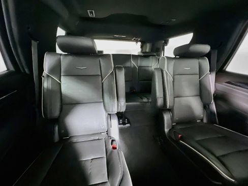 Used 2021 Cadillac Escalade Sport w/ Driver Assist Tech Package AWD/4WD image 26
