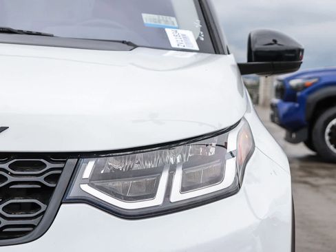 Used 2020 Land Rover Discovery Sport S image 4