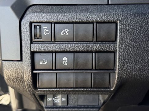 Used 2025 Toyota Tacoma SR image 23