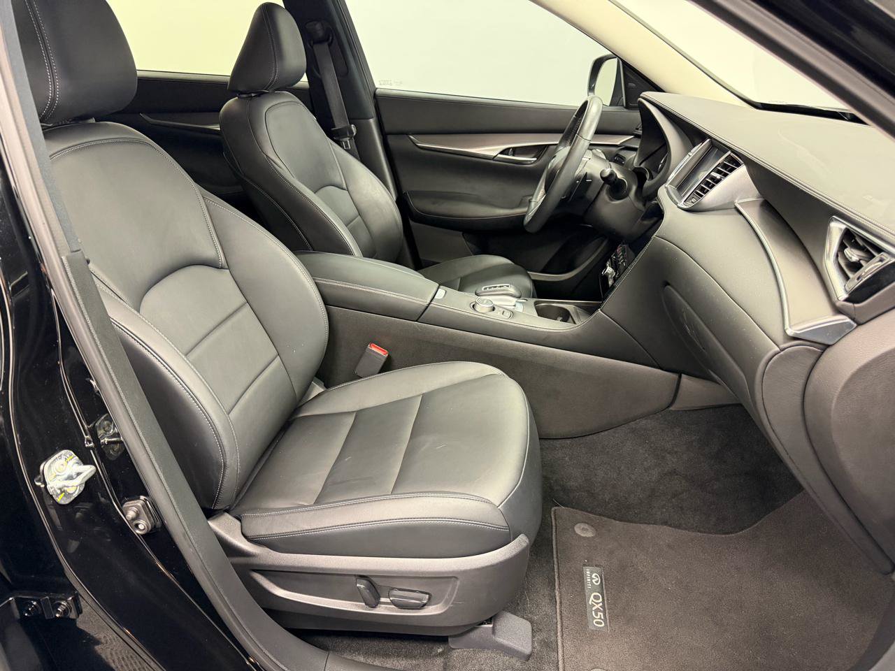 Used 2023 INFINITI QX50 Pure AWD/4WD image 13
