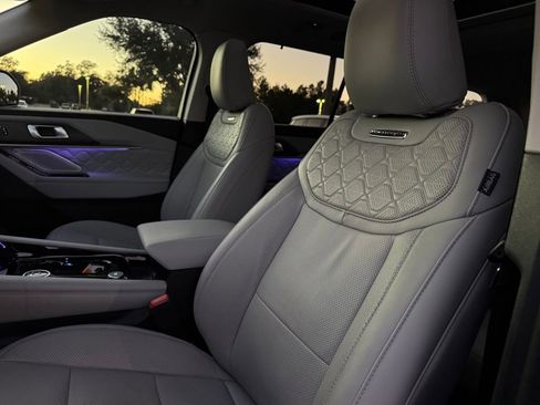 Used 2025 Ford Explorer Platinum w/ Ultimate Package image 37