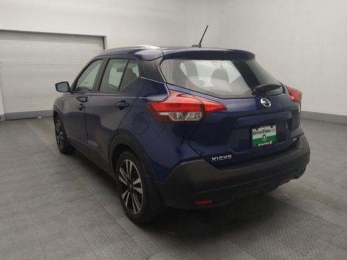 Used 2018 Nissan Kicks SV image 5