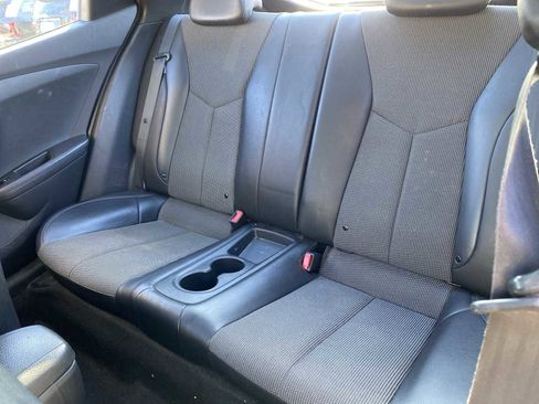 Used 2012 Hyundai Veloster w/ Style Pkg image 22