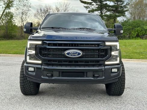 Used 2022 Ford F250 Lariat w/ Tremor Off-Road Package AWD/4WD image 2
