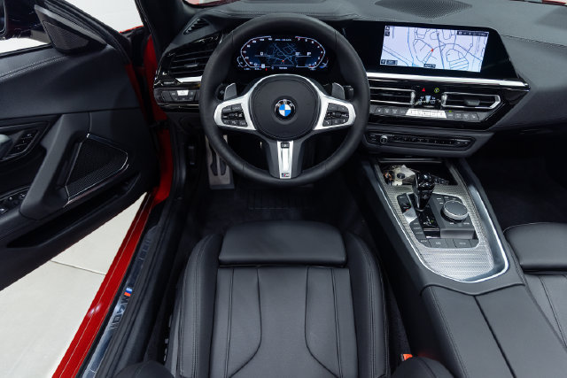 Certified 2026 BMW Z4 M40i RWD image 3
