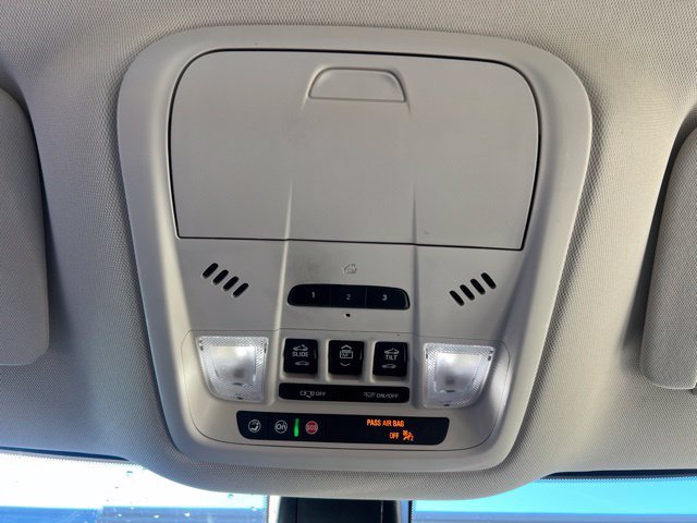 Used 2024 Buick Enclave Avenir w/ Avenir Technology Package AWD/4WD image 37