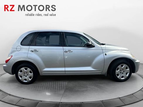 Used 2009 Chrysler PT Cruiser image 6