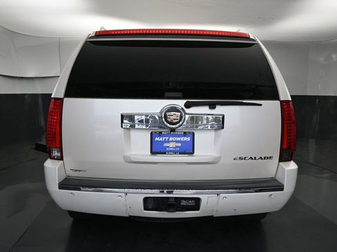 Used 2013 Cadillac Escalade Luxury image 10