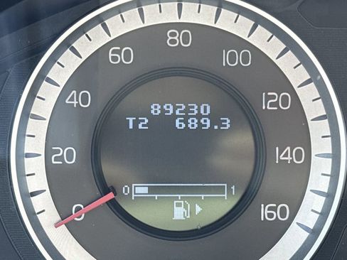 Used 2011 Volvo XC60 T6 AWD/4WD image 5