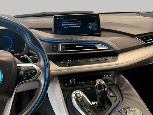 Used 2019 BMW i8 Coupe AWD/4WD image 6