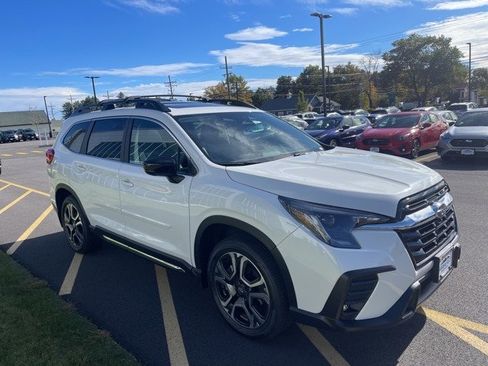 New 2025 Subaru Ascent Limited image 3