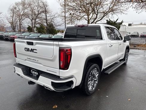 Used 2023 GMC Sierra 1500 Denali Ultimate image 8