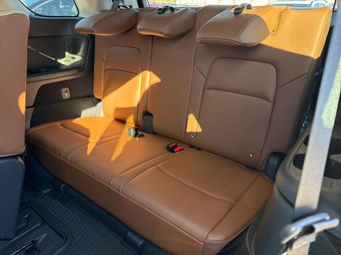 New 2026 Nissan Pathfinder Platinum image 18