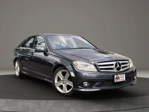 Used 2010 Mercedes-Benz C 300 4MATIC Sedan image 1