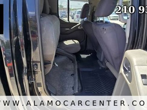 Used 2012 Nissan Frontier SV AWD/4WD image 22