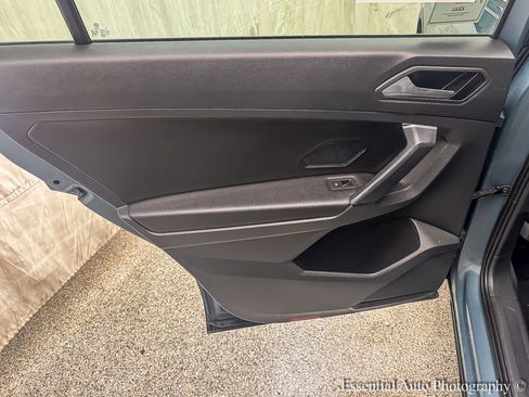 Used 2019 Volkswagen Tiguan SE w/ Panoramic Sunroof Package image 22