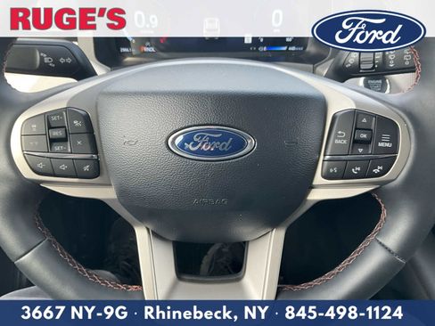 Used 2025 Ford Explorer Active image 19