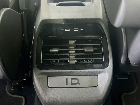 Used 2021 Volkswagen ID.4 Pro S image 28