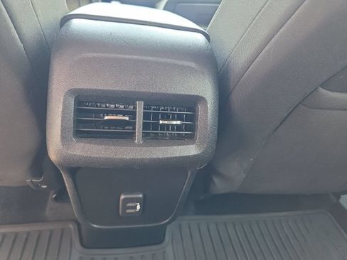 Used 2020 Chevrolet Equinox LT FWD image 14