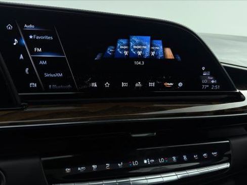 Used 2021 Cadillac Escalade ESV Sport Platinum RWD image 28